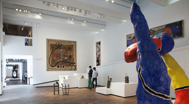 Naves, fabricas, oficinas y museos